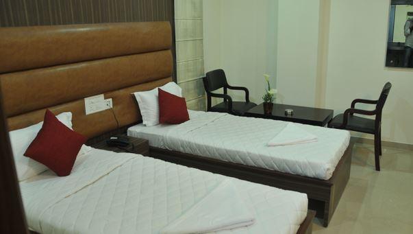 The Crown Hotel Hyderabad Exteriör bild
