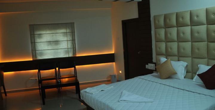 The Crown Hotel Hyderabad Exteriör bild